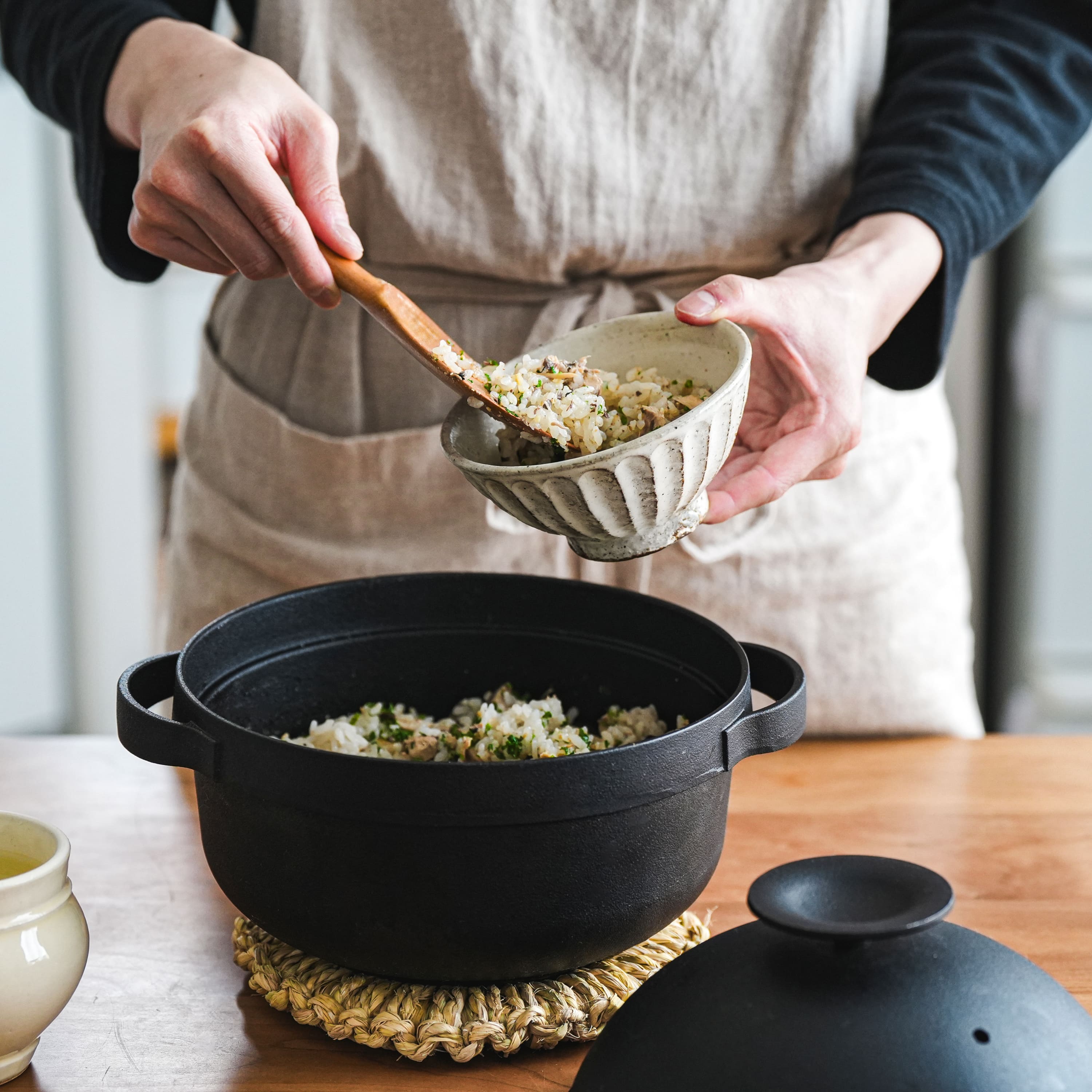 及源　oigen ごはん鍋　IH対応　炊飯鍋　３合炊き　南部鉄器 めしっこ | 南部鉄器の老舗 及源鋳造 OIGEN 公式オンラインショップ