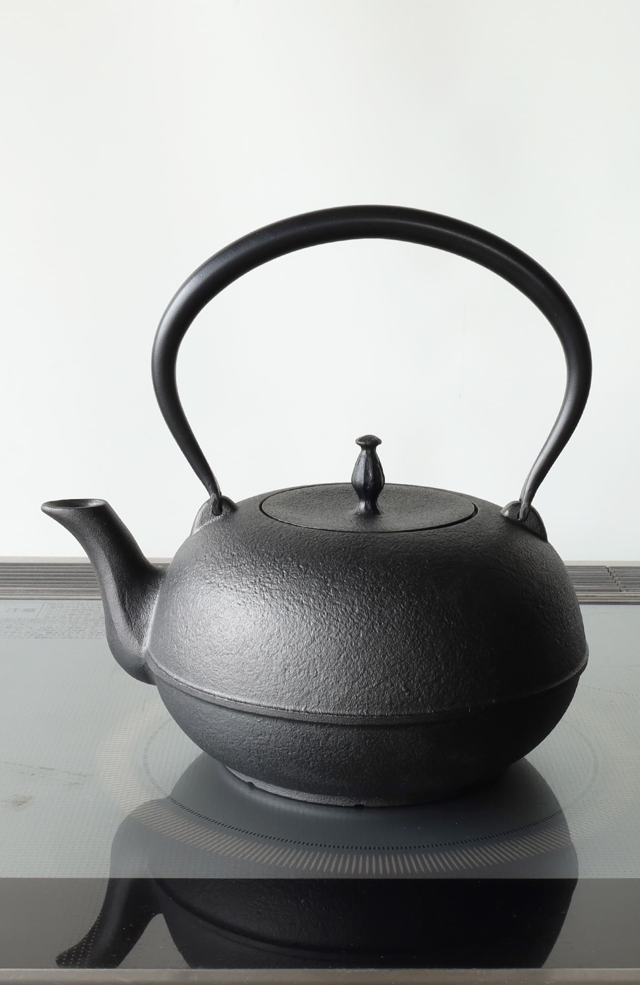 鉄瓶 観月肌 1.85L | 南部鉄器の老舗 及源鋳造 OIGEN 公式オンライン